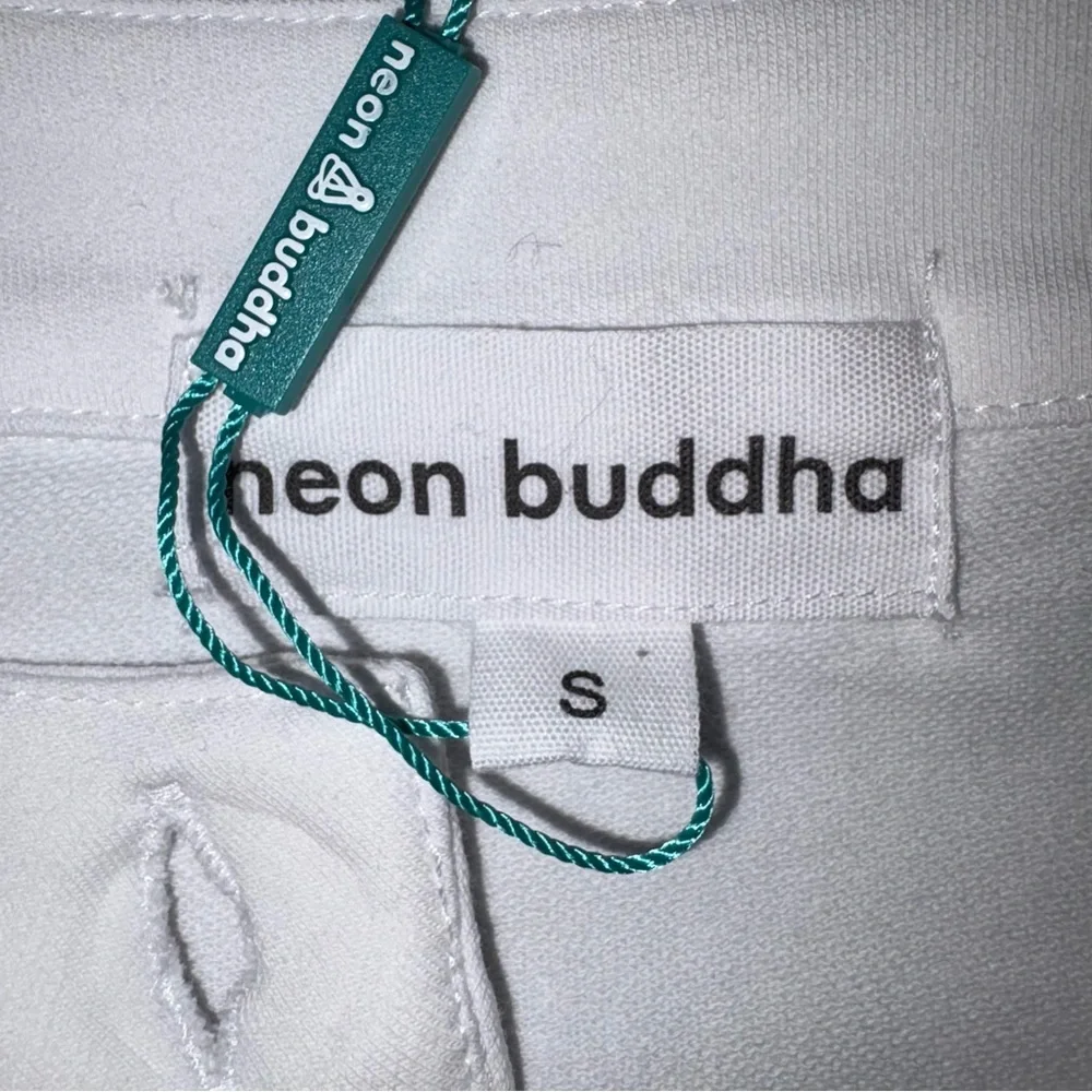 Neon Buddha White Jacket with Stretch, Relaxed Fit, Long Sleeves, NWT - Picture 3 of 7